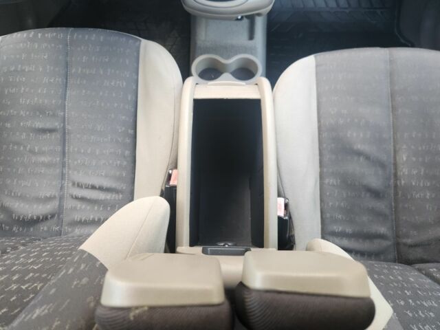 Рено Сценік II 2005 у Полтаві на Automoto.ua Сірий Рено Сценік II, об'ємом двигуна 1.6 л та пробігом 189 тис. км за 4600 $, фото 20 на Automoto.ua