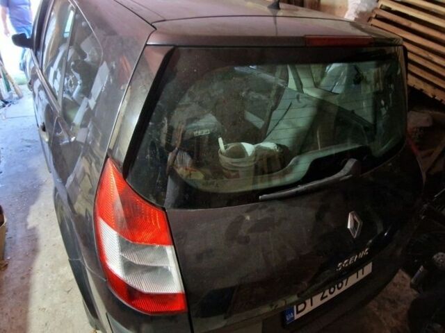 Серый Рено Сценик II, объемом двигателя 2 л и пробегом 180 тыс. км за 1848 $, фото 5 на Automoto.ua