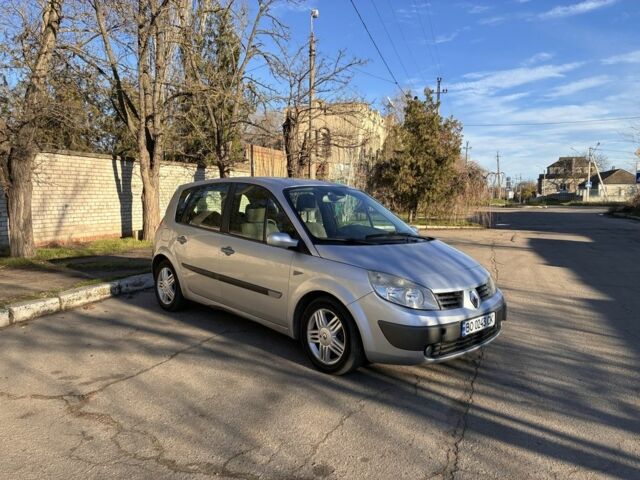 Серый Рено Сценик II, объемом двигателя 1.9 л и пробегом 320 тыс. км за 3850 $, фото 2 на Automoto.ua