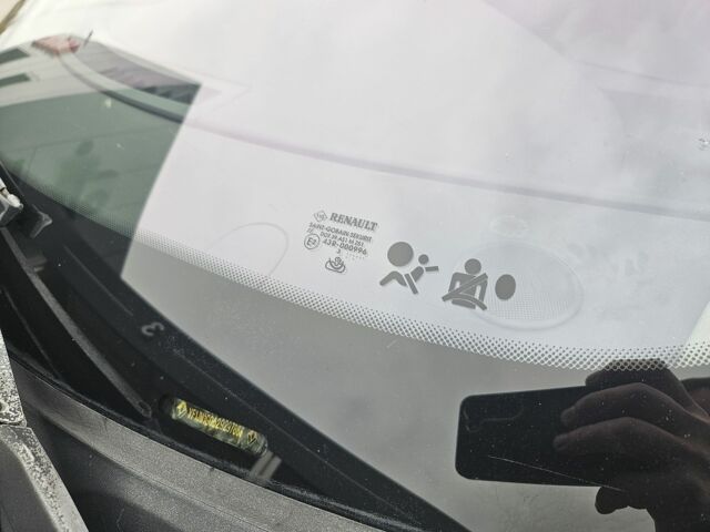 Серый Рено Сценик II, объемом двигателя 0 л и пробегом 280 тыс. км за 2900 $, фото 3 на Automoto.ua