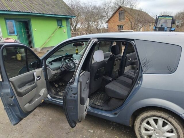 Серый Рено Сценик II, объемом двигателя 1.9 л и пробегом 324 тыс. км за 4600 $, фото 6 на Automoto.ua