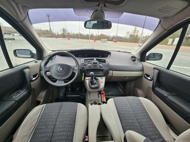 Серый Рено Сценик II, объемом двигателя 0 л и пробегом 280 тыс. км за 2900 $, фото 11 на Automoto.ua