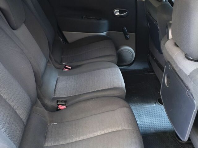 Серый Рено Сценик II, объемом двигателя 1.4 л и пробегом 180 тыс. км за 5200 $, фото 4 на Automoto.ua