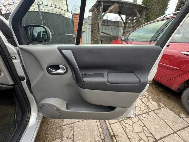 Серый Рено Сценик II, объемом двигателя 1.6 л и пробегом 189 тыс. км за 4999 $, фото 14 на Automoto.ua