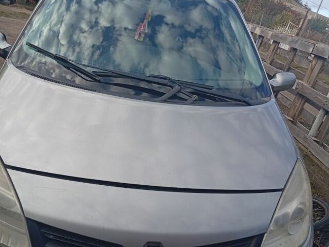 Рено Сценік II 2007 у Голованевске на Automoto.ua Сірий Рено Сценік II, об'ємом двигуна 1.5 л та пробігом 450 тис. км за 3000 $, фото 2 на Automoto.ua