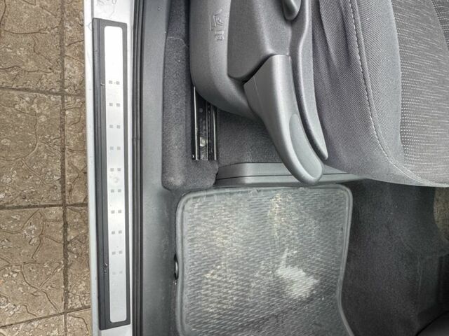 Серый Рено Сценик II, объемом двигателя 1.6 л и пробегом 187 тыс. км за 5499 $, фото 16 на Automoto.ua