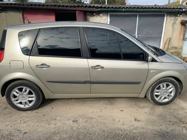 Серый Рено Сценик II, объемом двигателя 1.9 л и пробегом 407 тыс. км за 3500 $, фото 4 на Automoto.ua