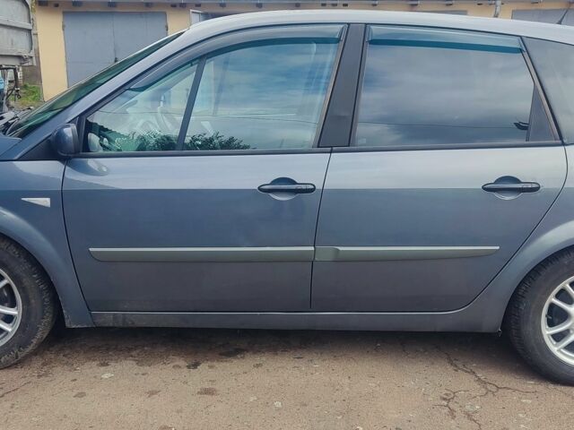Сірий Рено Сценік II, об'ємом двигуна 1.6 л та пробігом 216 тис. км за 5500 $, фото 2 на Automoto.ua