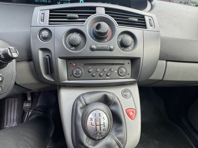 Серый Рено Сценик II, объемом двигателя 1.6 л и пробегом 189 тыс. км за 4999 $, фото 8 на Automoto.ua