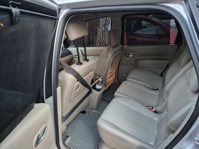 Серый Рено Сценик II, объемом двигателя 2 л и пробегом 290 тыс. км за 5800 $, фото 5 на Automoto.ua