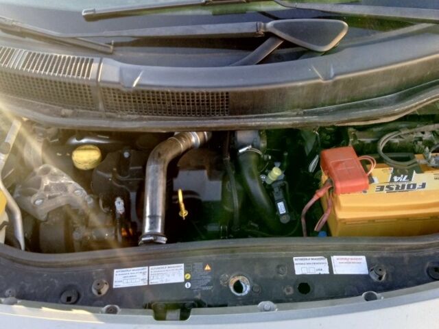 Серый Рено Сценик II, объемом двигателя 1.5 л и пробегом 235 тыс. км за 5600 $, фото 1 на Automoto.ua