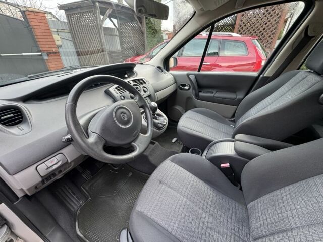 Серый Рено Сценик II, объемом двигателя 1.6 л и пробегом 189 тыс. км за 4999 $, фото 6 на Automoto.ua