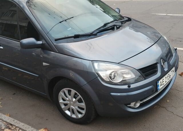 Сірий Рено Сценік II, об'ємом двигуна 1.6 л та пробігом 182 тис. км за 6700 $, фото 3 на Automoto.ua