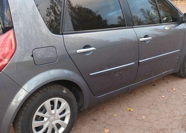Сірий Рено Сценік II, об'ємом двигуна 1.6 л та пробігом 182 тис. км за 6700 $, фото 2 на Automoto.ua
