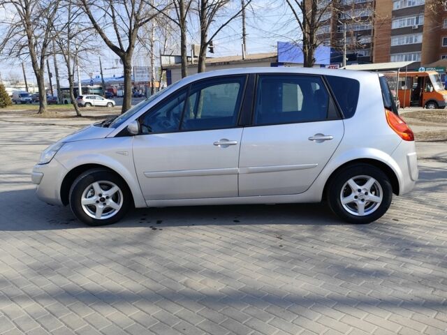 Серый Рено Сценик II, объемом двигателя 1.6 л и пробегом 211 тыс. км за 5350 $, фото 4 на Automoto.ua