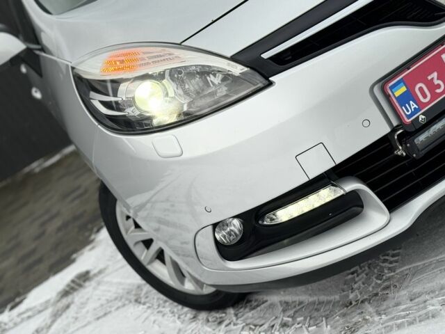 Сірий Рено Сценік II, об'ємом двигуна 1.5 л та пробігом 198 тис. км за 9200 $, фото 2 на Automoto.ua