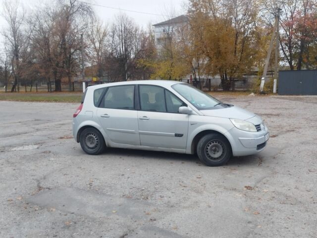 Серый Рено Сценик II, объемом двигателя 1.6 л и пробегом 260 тыс. км за 2400 $, фото 1 на Automoto.ua