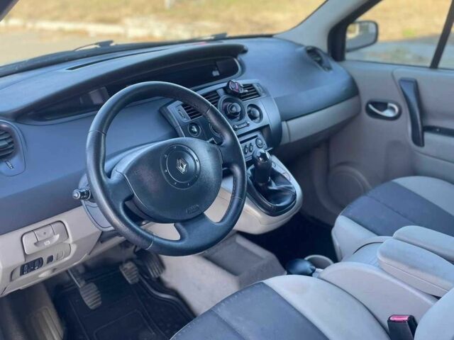 Синий Рено Сценик II, объемом двигателя 1.6 л и пробегом 290 тыс. км за 3929 $, фото 1 на Automoto.ua