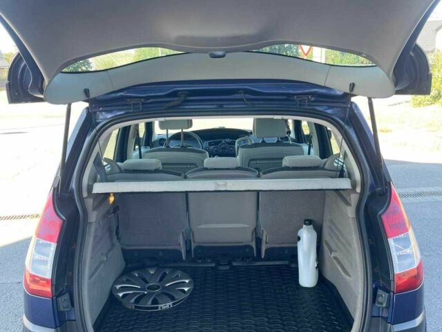 Синий Рено Сценик II, объемом двигателя 1.6 л и пробегом 290 тыс. км за 3929 $, фото 7 на Automoto.ua