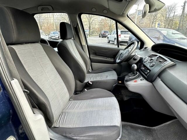 Синий Рено Сценик II, объемом двигателя 0 л и пробегом 245 тыс. км за 4100 $, фото 3 на Automoto.ua