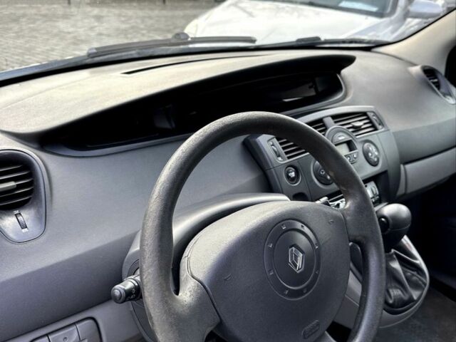 Синий Рено Сценик II, объемом двигателя 0 л и пробегом 245 тыс. км за 4100 $, фото 5 на Automoto.ua