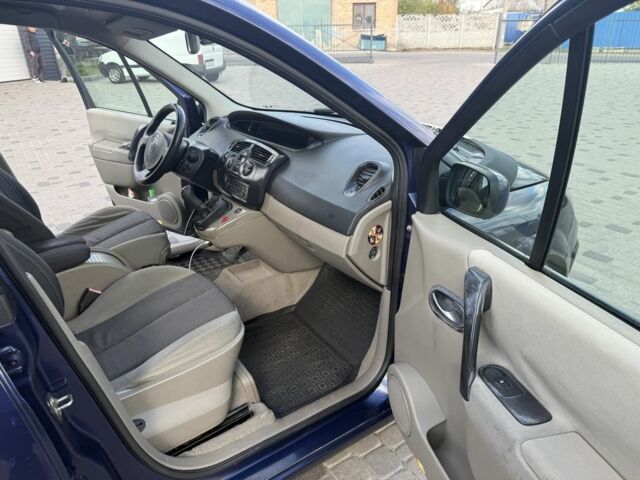 Синий Рено Сценик II, объемом двигателя 1.6 л и пробегом 223 тыс. км за 3750 $, фото 17 на Automoto.ua