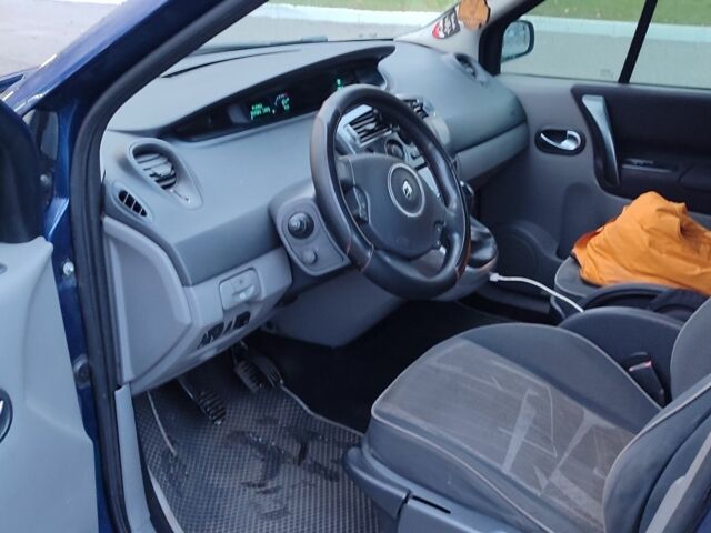 Рено Сценик II 2003 в Харькове на Automoto.ua Синий Рено Сценик II, объемом двигателя 1.6 л и пробегом 210 тыс. км за 4770 $, фото 4 на Automoto.ua