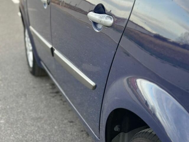 Синій Рено Сценік II, об'ємом двигуна 1.9 л та пробігом 220 тис. км за 2300 $, фото 9 на Automoto.ua