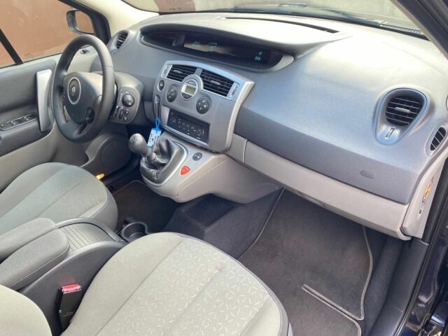 Синий Рено Сценик II, объемом двигателя 1.6 л и пробегом 210 тыс. км за 5690 $, фото 15 на Automoto.ua