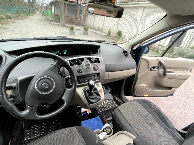 Синій Рено Сценік II, об'ємом двигуна 1.5 л та пробігом 303 тис. км за 5300 $, фото 6 на Automoto.ua