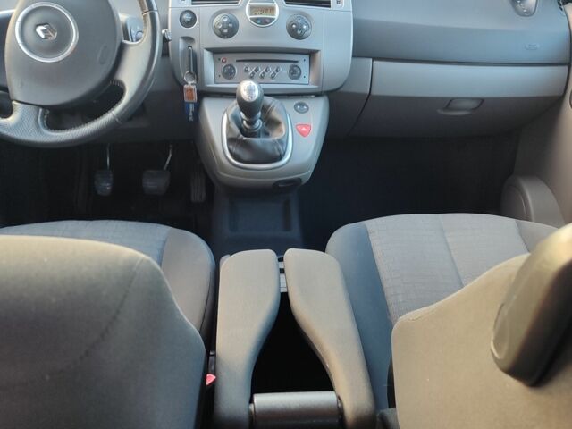 Синий Рено Сценик II, объемом двигателя 0 л и пробегом 208 тыс. км за 2900 $, фото 4 на Automoto.ua