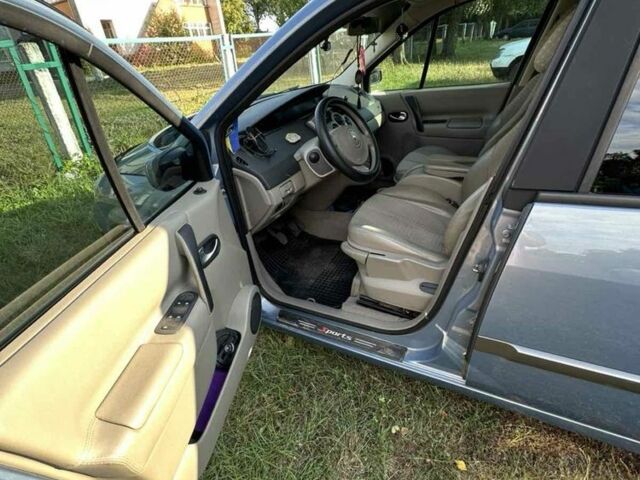 Синий Рено Сценик II, объемом двигателя 2 л и пробегом 250 тыс. км за 5000 $, фото 6 на Automoto.ua