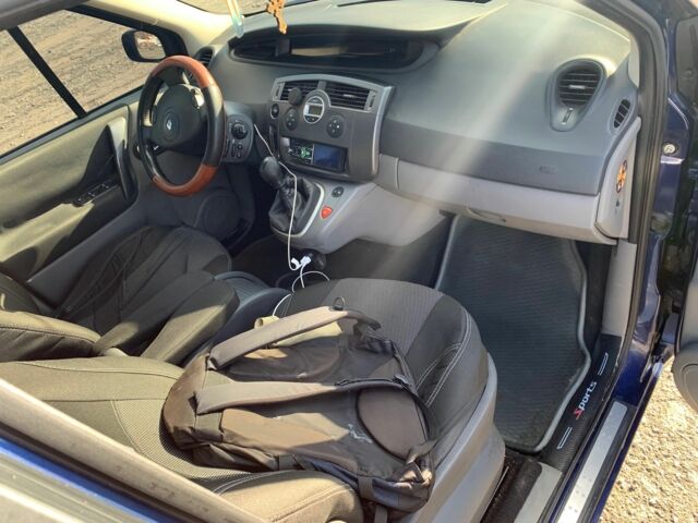 Синий Рено Сценик II, объемом двигателя 2 л и пробегом 401 тыс. км за 4300 $, фото 8 на Automoto.ua