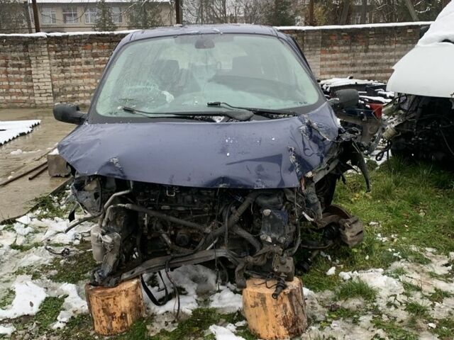 Синий Рено Сценик II, объемом двигателя 2 л и пробегом 200 тыс. км за 900 $, фото 6 на Automoto.ua