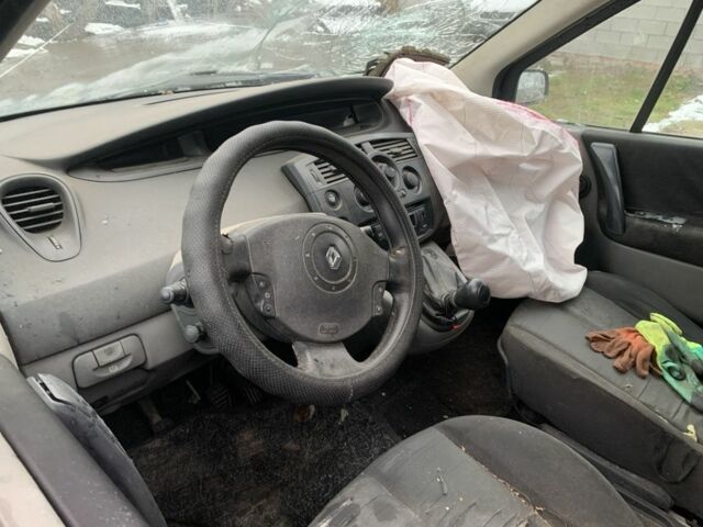 Синий Рено Сценик II, объемом двигателя 2 л и пробегом 200 тыс. км за 900 $, фото 3 на Automoto.ua