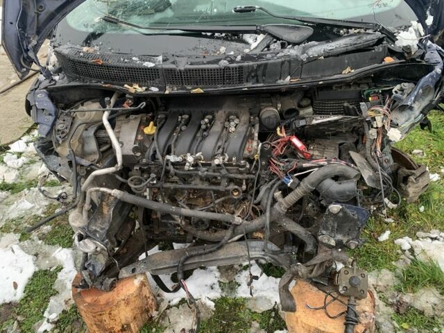 Синий Рено Сценик II, объемом двигателя 2 л и пробегом 200 тыс. км за 900 $, фото 1 на Automoto.ua