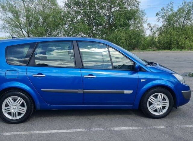 Рено Сценік II 2005 у Буче на Automoto.ua Синій Рено Сценік II, об'ємом двигуна 2 л та пробігом 262 тис. км за 4800 $, фото 1 на Automoto.ua