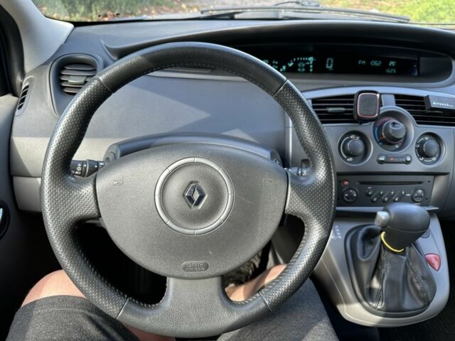 Синий Рено Сценик II, объемом двигателя 1.6 л и пробегом 152 тыс. км за 5100 $, фото 6 на Automoto.ua