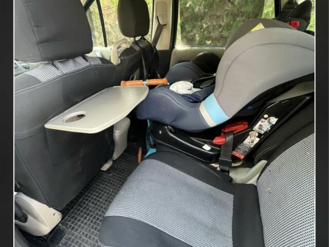 Синій Рено Сценік II, об'ємом двигуна 2 л та пробігом 294 тис. км за 4650 $, фото 3 на Automoto.ua