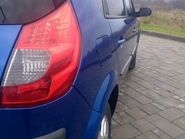 Синий Рено Сценик II, объемом двигателя 1.6 л и пробегом 317 тыс. км за 3900 $, фото 9 на Automoto.ua