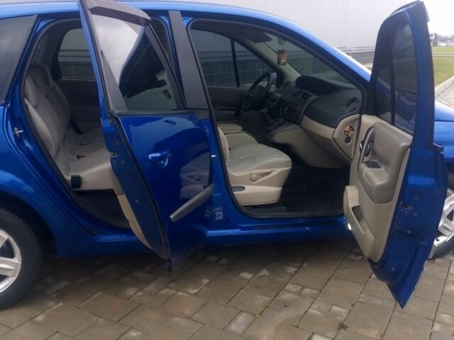 Синий Рено Сценик II, объемом двигателя 1.6 л и пробегом 317 тыс. км за 3900 $, фото 12 на Automoto.ua