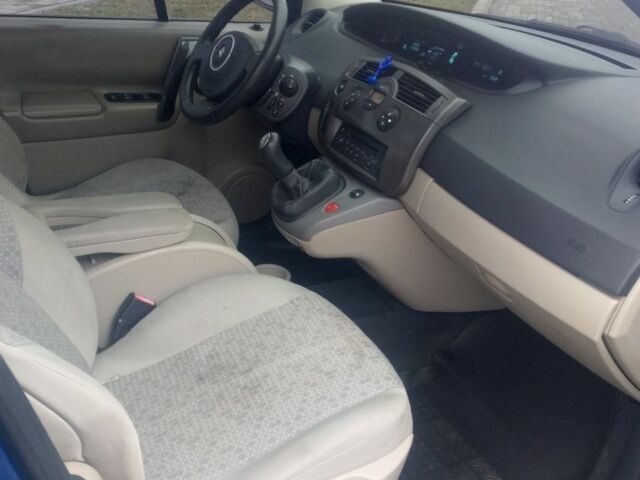 Синий Рено Сценик II, объемом двигателя 1.6 л и пробегом 317 тыс. км за 3900 $, фото 13 на Automoto.ua