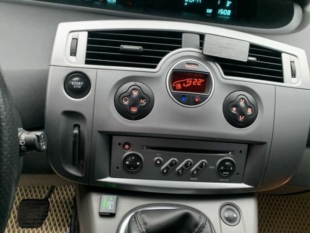 Синій Рено Сценік II, об'ємом двигуна 1.6 л та пробігом 250 тис. км за 4900 $, фото 6 на Automoto.ua