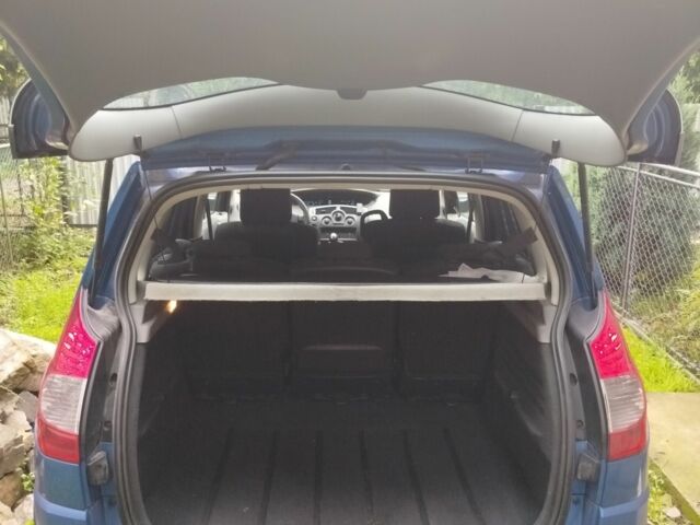 Синий Рено Сценик II, объемом двигателя 1.6 л и пробегом 129 тыс. км за 4900 $, фото 6 на Automoto.ua