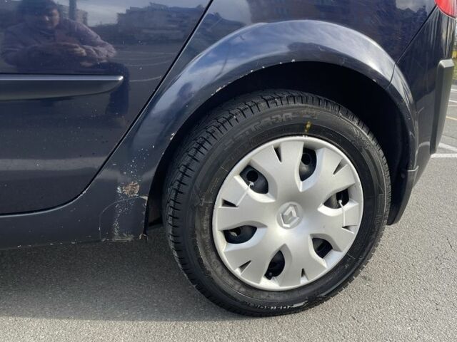 Синий Рено Сценик II, объемом двигателя 1.6 л и пробегом 273 тыс. км за 4200 $, фото 5 на Automoto.ua