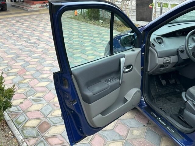 Синій Рено Сценік II, об'ємом двигуна 1.6 л та пробігом 220 тис. км за 5850 $, фото 11 на Automoto.ua