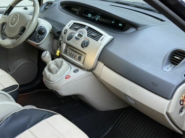 Синий Рено Сценик II, объемом двигателя 1.5 л и пробегом 290 тыс. км за 6200 $, фото 4 на Automoto.ua