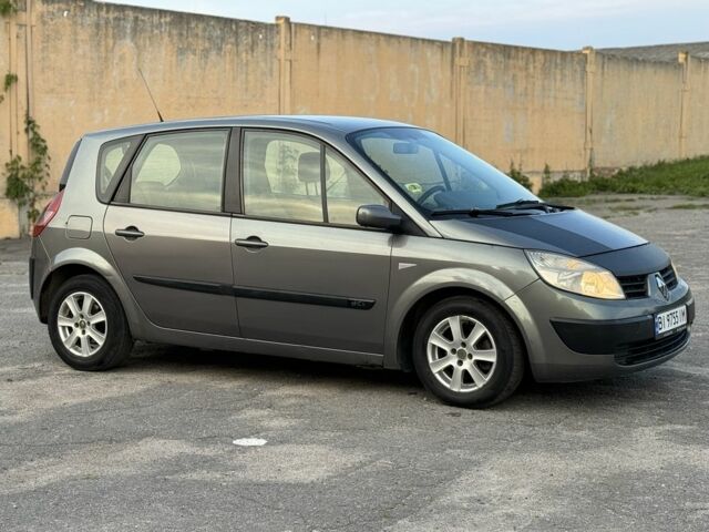 Зелений Рено Сценік II, об'ємом двигуна 1.5 л та пробігом 300 тис. км за 3599 $, фото 10 на Automoto.ua