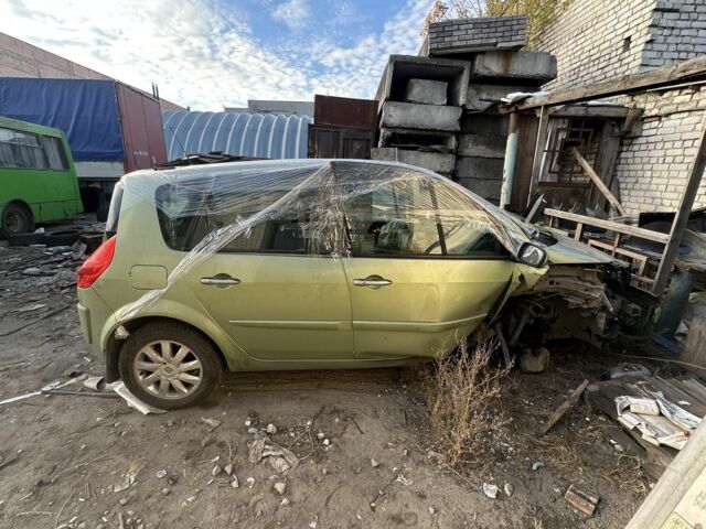 Рено Сценик II 2006 в Днепре (Днепропетровске) на Automoto.ua Зеленый Рено Сценик II, объемом двигателя 1.5 л и пробегом 320 тыс. км за 1300 $, фото 1 на Automoto.ua