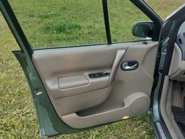 Зеленый Рено Сценик II, объемом двигателя 2 л и пробегом 258 тыс. км за 4800 $, фото 8 на Automoto.ua